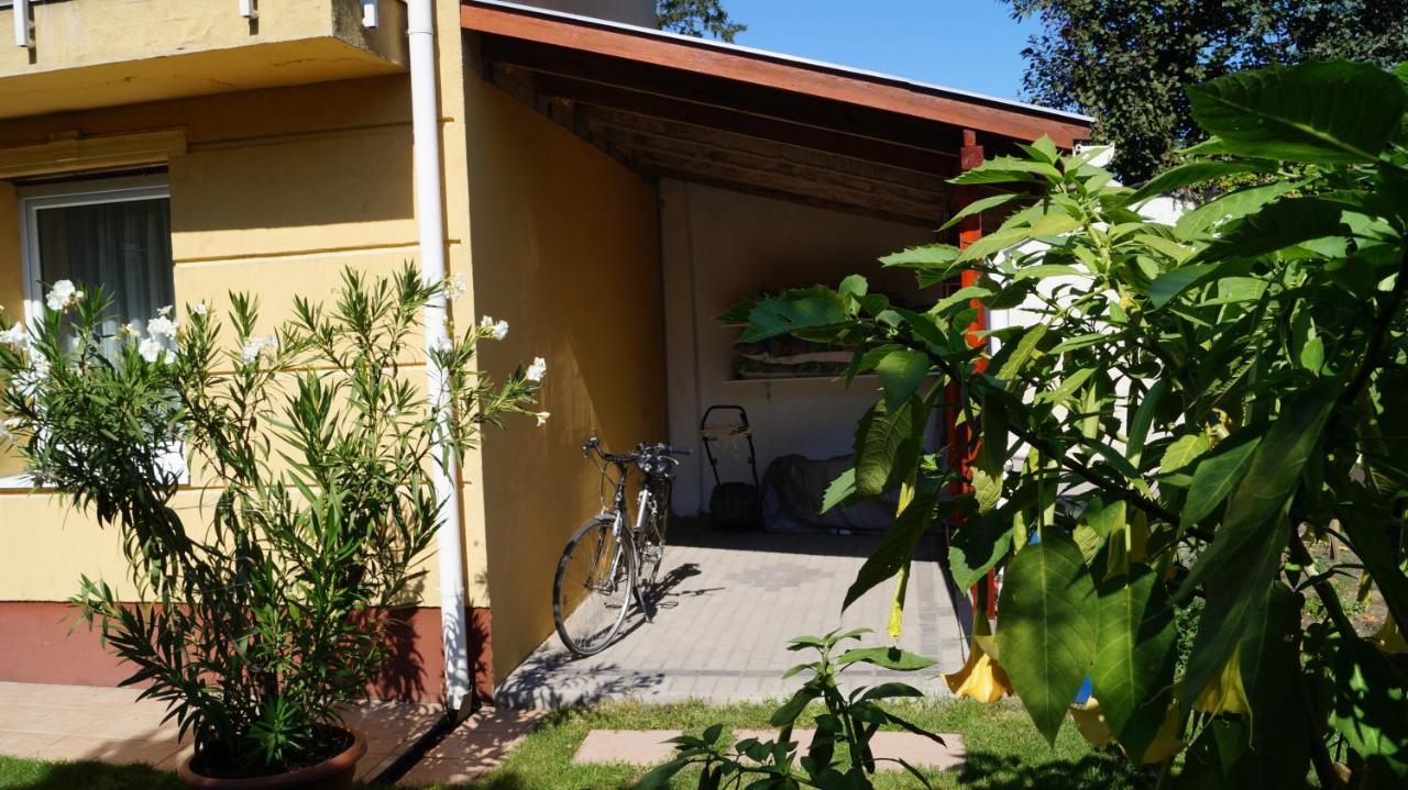 Akacia Apartment - Free Inside Parking, 2 Bedrooms, Garden, Next To Centre Будапеща Екстериор снимка