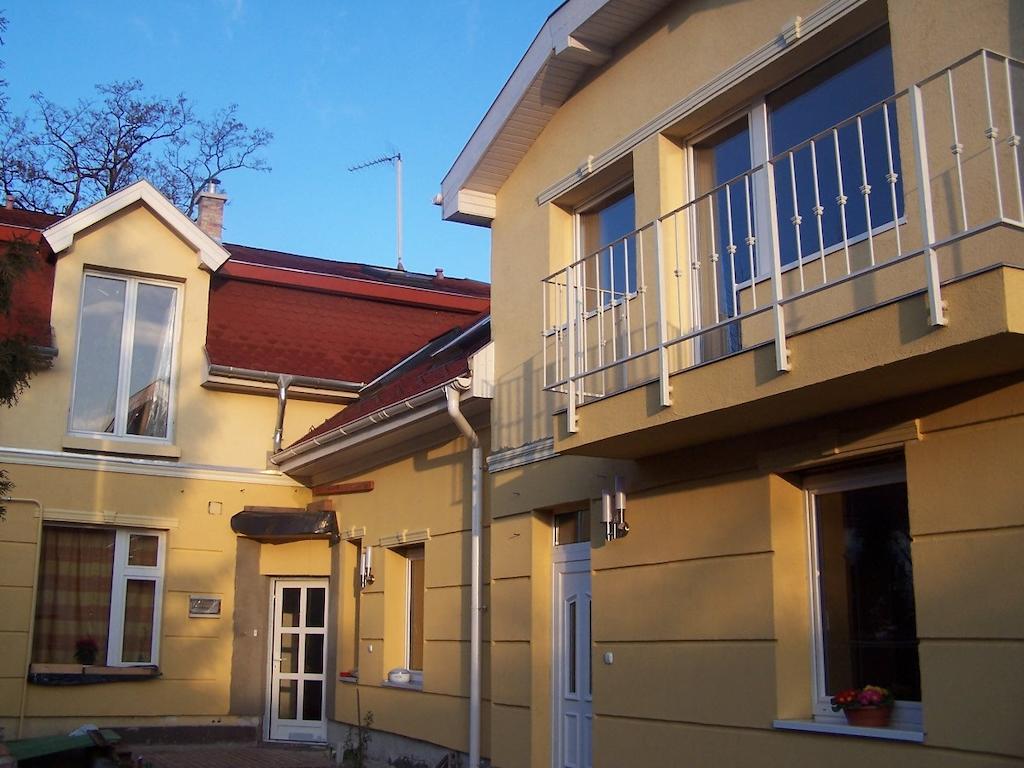 Akacia Apartment - Free Inside Parking, 2 Bedrooms, Garden, Next To Centre Будапеща Екстериор снимка